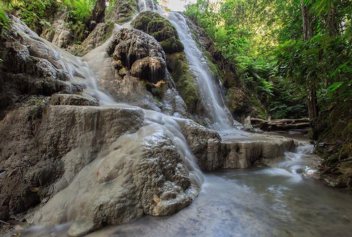 Bua Tong Waterfalls