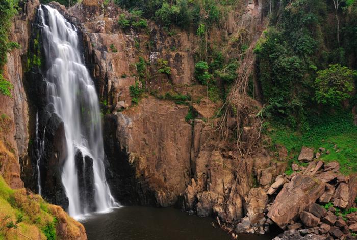 Heo Narok Waterfall