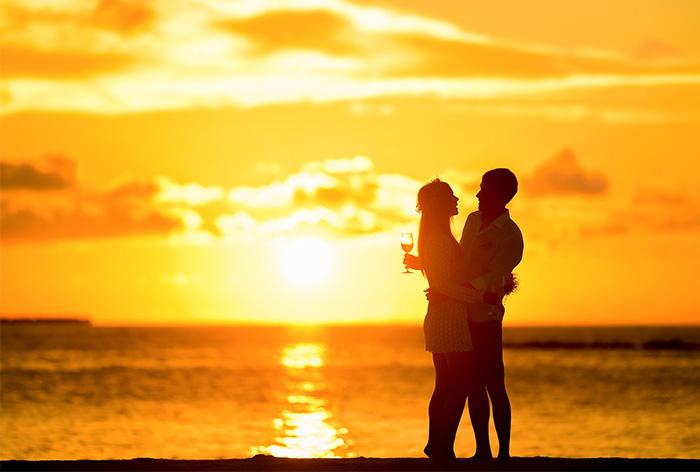 blog_pty_couple_sunset