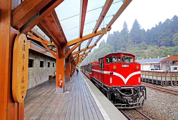 sunmoonlakeCover-900x606