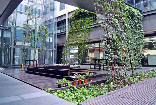 5coolestbarKLCover-900x606