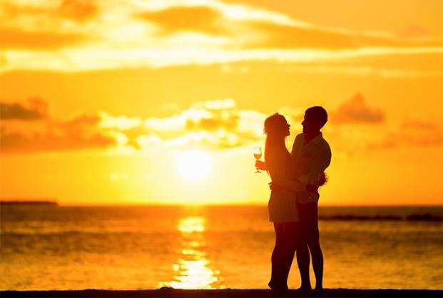 blog_pty_couple_sunset